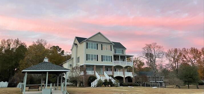 Top 3 Airbnb Wedding Venues In South Carolina, USA